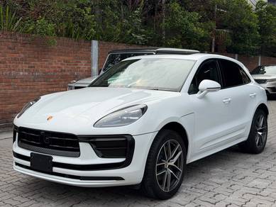 2023 Porsche Macan -