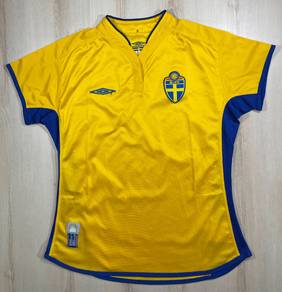 Umbro 2003 Sweden Ladies’ Home Jersey #DE Used