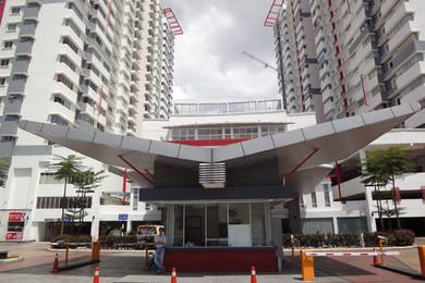Condominium For Sale in Koi Kinrara