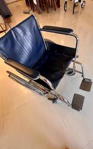 Walking Aid with arm rest and wheels, wheelchair