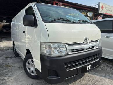 Toyota Hiace in Jalan Kuching, KUL