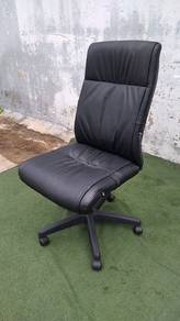 W79A  Kerusi Beroda H/Back Height Adjustable Chair