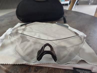 OAKLEY EVZERO PATH 