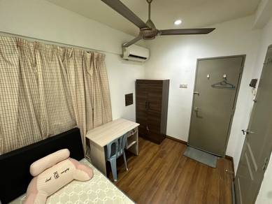 Condominium For Rent in Seri Puteri Condominium
