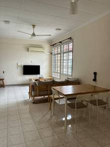 Condominium For Rent in Elaeis 2