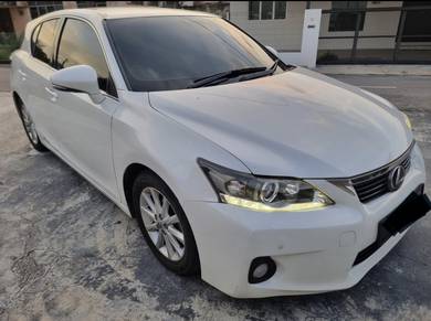 Lexus CT 200 h (HYBRID) in Perai, PNG