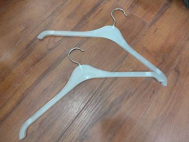 10 Btg Hanger Berkualiti Mcm Baru
