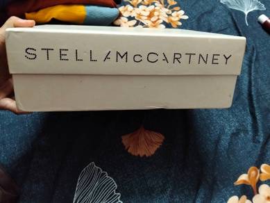 kasut Stella McCartney