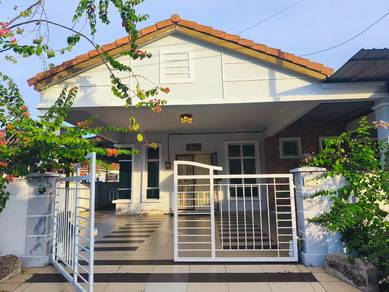 Semi-Detached House For Sale in Durian Tunggal,MLK