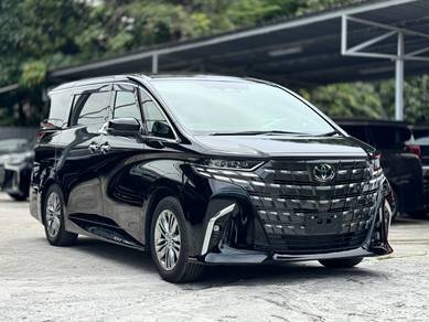 Toyota Alphard Z in Ampang Hilir, KUL