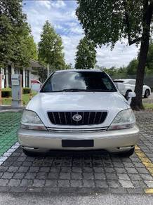 Toyota Harrier in Desa Petaling, KUL