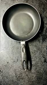 Aluminium NON-STICK FRYING PAN (24cm) KUALI