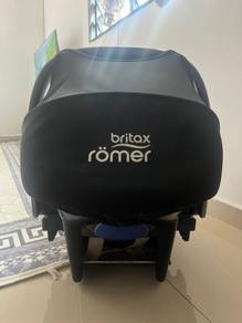 BABY CAR SEAT (britax)