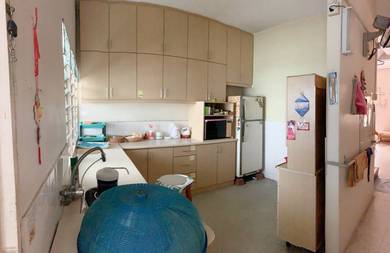 2-storey Terraced House For Sale in Seri Kembangan,SGR