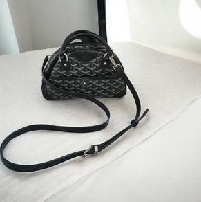 Goyard hand/sling bag