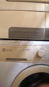 Mesin basuh Electrolux 
