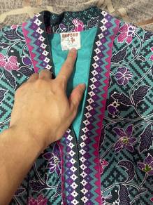 Mas kebaya uniform