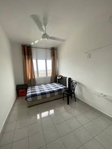 Room in Tebrau, JHR