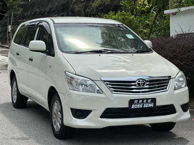 Toyota Innova E in Greenlane, PNG