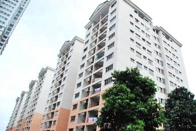 Apartment For Auction in Pelangi Heights