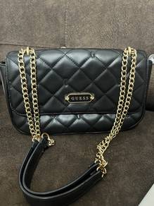 preloved Guess shoulder handbag