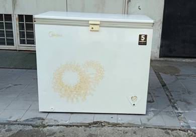 Chesst freezer 198L midea refrigerator beku