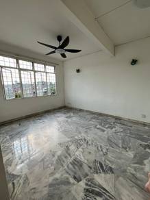 Apartment For Sale in Goodyear Court 8