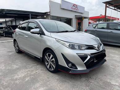 Toyota Yaris E in Simpang Ampat, PNG