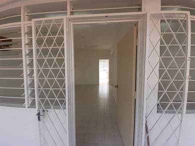 Apartment For Rent in Taman Padang Tembak