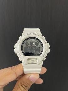 G Shock DW6900 NB7 White Eminem
