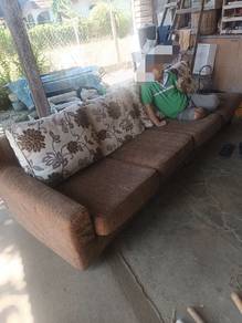 Sofa Besar Empat Duduk