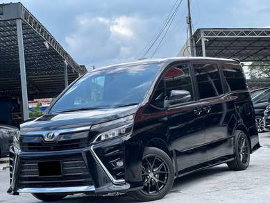 Toyota Voxy ZS KIRAMEKI II in Serdang, KUL
