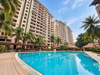 Condominium For Sale in Bayu Tasik 1