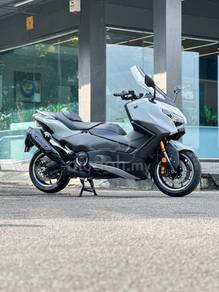 Yamaha TMAX