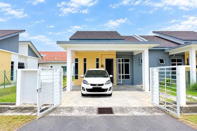 Semi-Detached House For Sale in Salak Tinggi,SGR