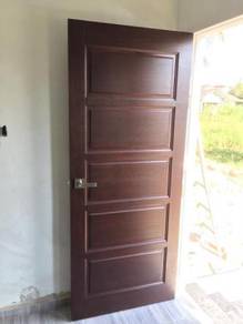 Pintu Kayu Full Solid Style 5-Panel Tahan Hujan