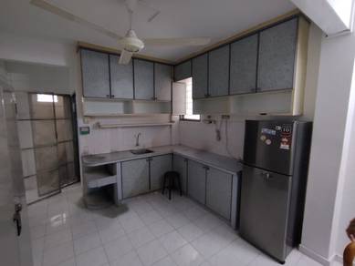 Apartment For Rent in Tanjung Court