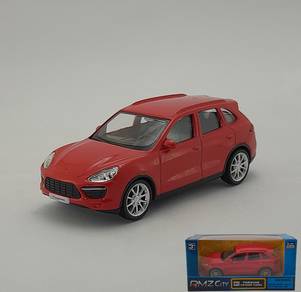 2015 Porsche cayenne turbo 1:43 diecast car - red
