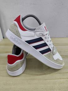 Kasut Adidas Sneakers  7.5uk