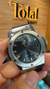 Hublot Classic Fusion 45mm 
511.NX.7071.LR Card
