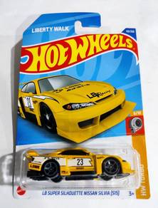 Hot Wheels LBWK Nissan Silvia S15 (f)