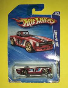 HOT WHEELS TRIUMPH TR6 New