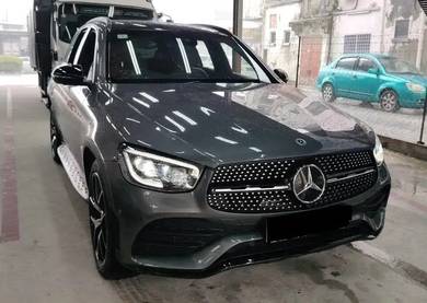 Mercedes Benz GLC300 300 4MATIC AMG LINE in Puchong, SGR