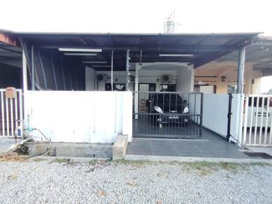 Terraced House For Sale in Pokok Mangga,MLK