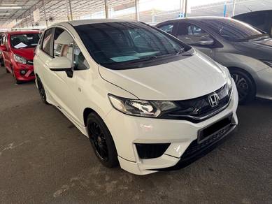 2015 Honda Jazz E