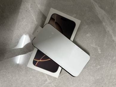 iPhone 16 Pro Max Dessert Titanium