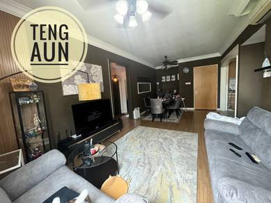 Condominium For Sale in All Seasons Park