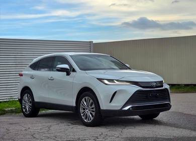 Toyota Harrier Z LEATHER PACKAGE in Perai, PNG