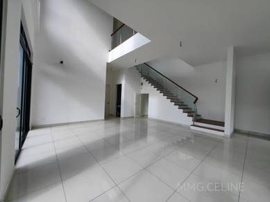 Semi-Detached House For Sale in Setia Alam,SGR