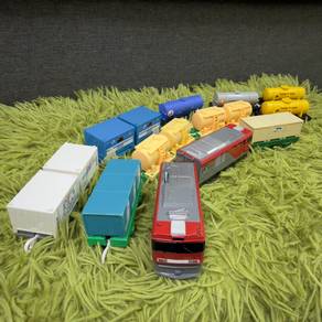 Locomotive EH500-10 Kintaro & Freighter - Plarail